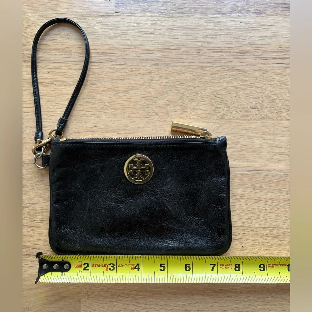 Authentic Tory Burch Wristlet - Picture 4 of 8